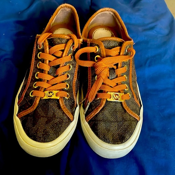 Michael Kors Shoes - Picture 1 of 2